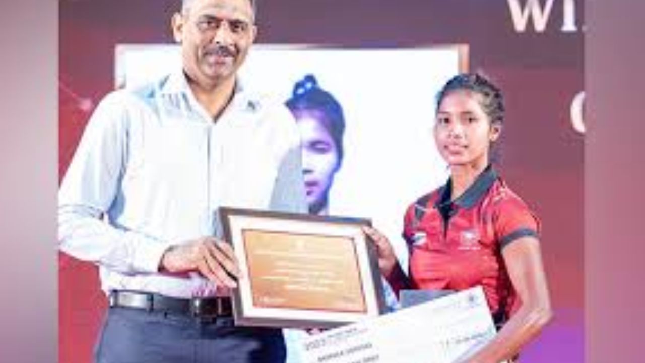 Usthadian Academy / Deepika Soreng Honoured with Asunta Lakra Award | 23 apr 2024 Usthadian Academy / Deepika Soreng Honoured with Asunta Lakra Award
